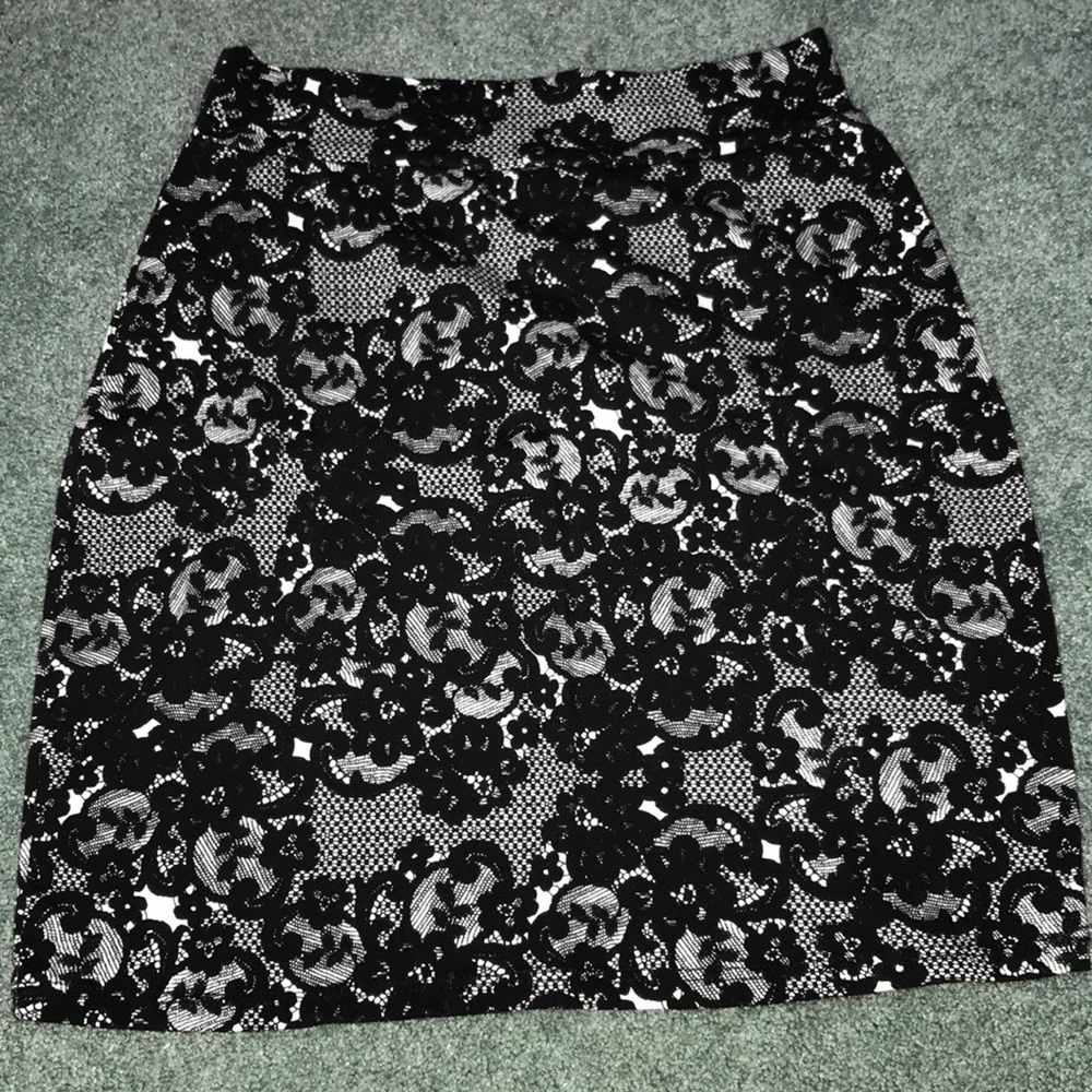 Charlotte Russe patterned skirt